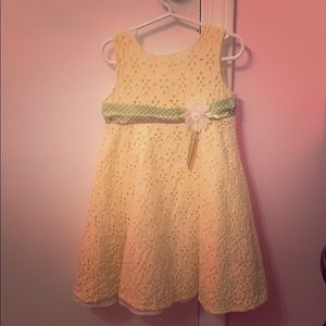 Yellow Girls dress, perfect for Easter or Passover